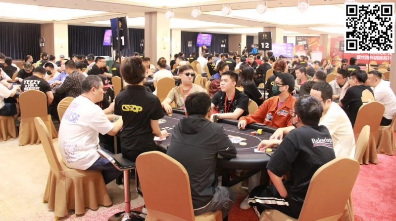 【小鱼Poker】2024CSSOP潮汕杯 | 众星登场，热情不减！主赛Day1C组165人次参赛，张志皓今日登顶，携40人晋级第二轮