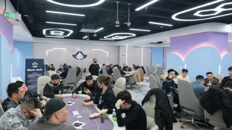 【小鱼Poker】南通布莱杰 | 主赛事共538人次参赛，94人晋级！洛克背靠背CL以42w记分牌量领跑全场