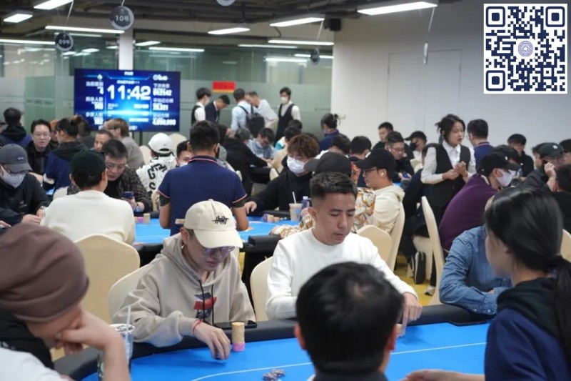 【小鱼Poker】广州闪光雷盛大开业 | 凉意难抵选手热情，A组共264人次参赛，刘涛以39.4万记分牌领衔61人晋级第二轮