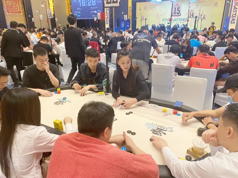 【小鱼Poker】2023CPG三亚大师赛主赛A组共吸引337人参赛，徐致远装袋30.7万记分牌领先169人晋级第二轮