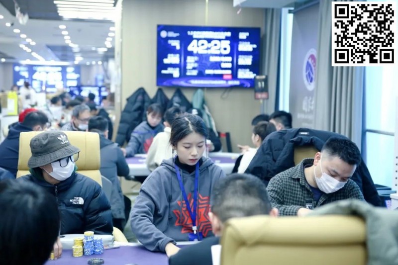 【小鱼Poker】EVPC迎新赛 | 107人奖励圈诞生，姚翔成泡沫男孩，王东旭领衔42人晋级决赛！