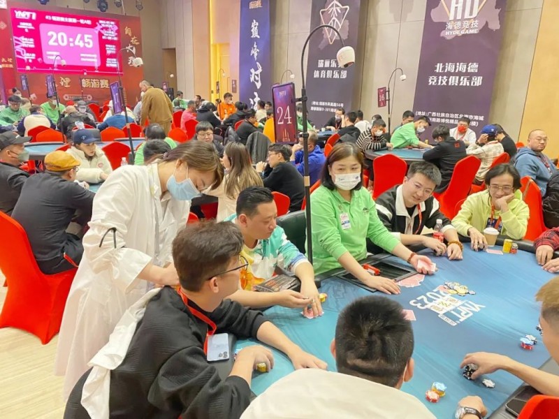 【小鱼Poker】彩云杯畅游赛大理站主赛开拔！A组吸引129人参赛35人晋级！杨宗儒装袋31.4万记分牌成CL