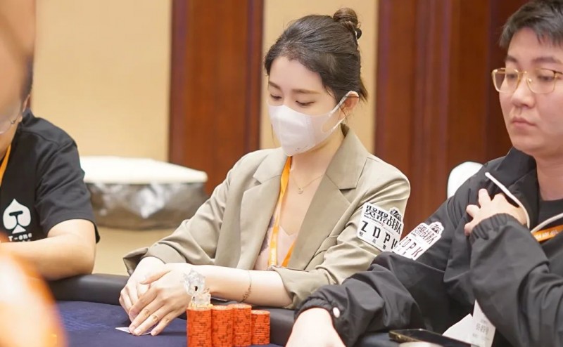 【小鱼Poker】【CPG济南】主赛个人赛共523人参赛179人晋级，吕吾品23.7万记分牌领跑第一轮B组