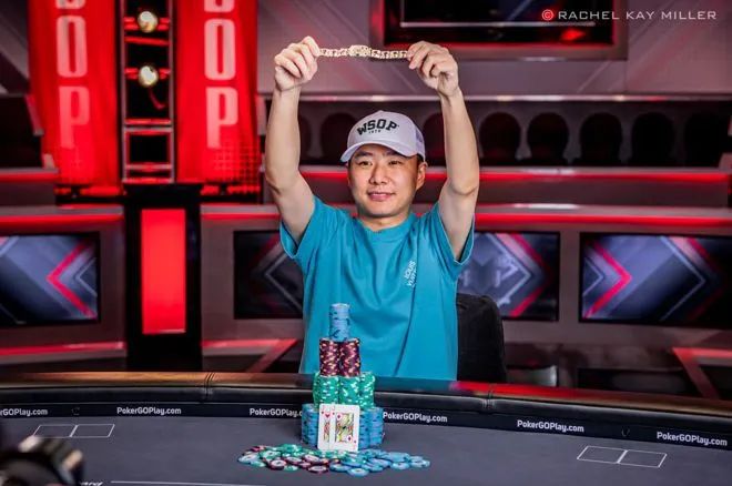 【小鱼Poker】2023 WSOP Day 19：中国选手李远夺冠；Jason Koon退赛；Phil Ivey豪客赛泡沫