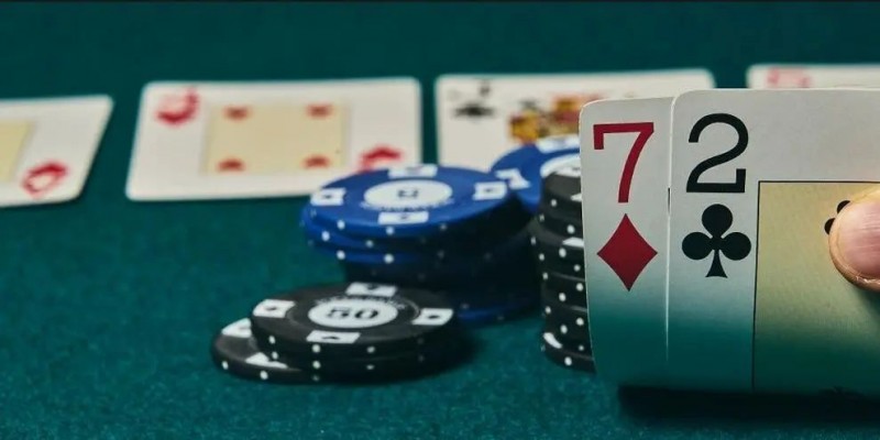 【小鱼Poker】策略教学：偷鸡前必须思考的8个问题