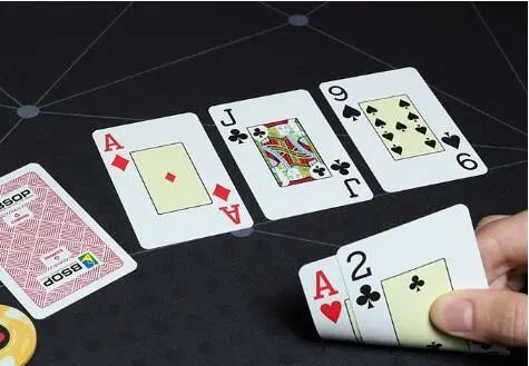 【小鱼Poker】教学：中顶对但踢脚太小，你就不会玩了？