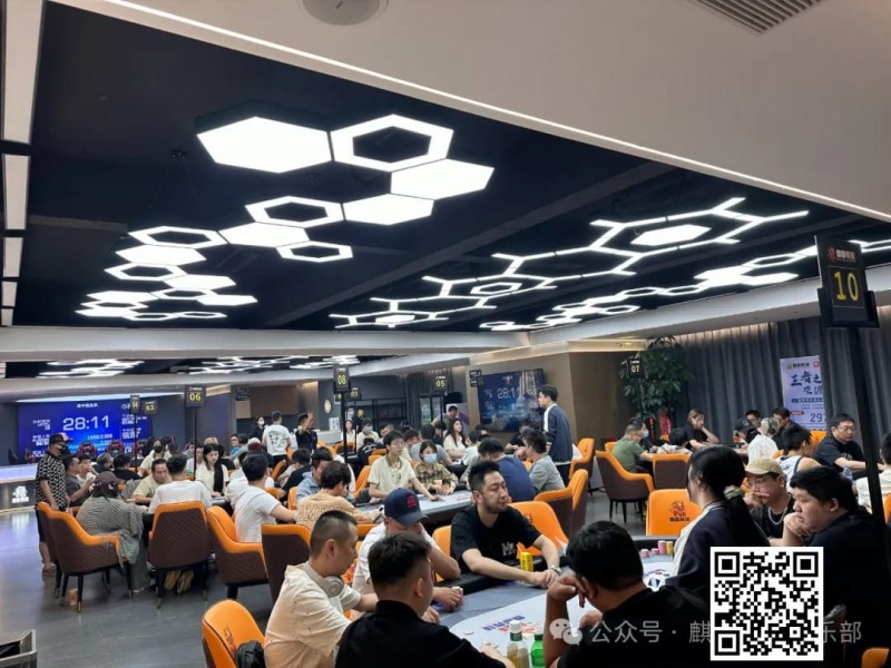 【小鱼Poker】麒麟竞技周年赛丨叶昆选手以1275000记分牌成为复赛领跑者！