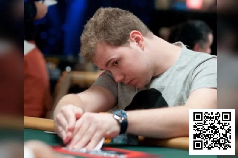 【小鱼Poker】什么时候看底牌更好？发牌立刻看or行动前再看