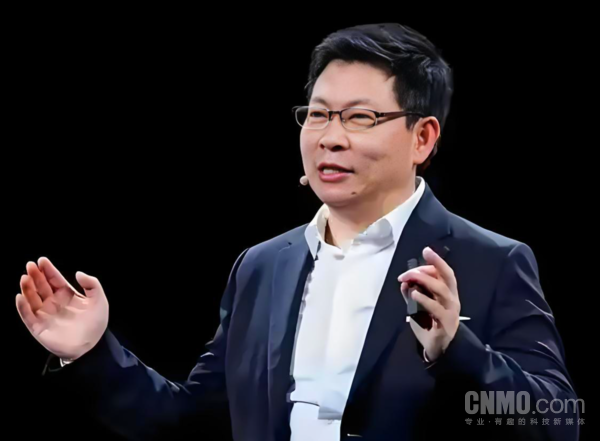 余承东 【小鱼Poker】华为官网更新余承东职位信息 增任产品投资委员会主任