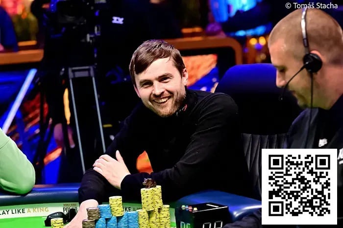 【小鱼Poker】恶人自有恶人磨，Airball作秀“慢翻”戏耍“话痨王”，赢下$400,000巨池