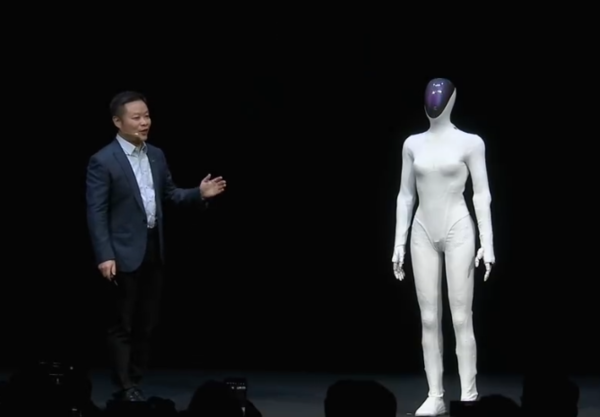 何小鹏和IRON 【小鱼Poker】获得对手认可!马斯克点赞何小鹏“自证”IRON身份视频