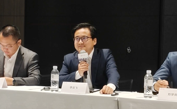 李云飞:比亚迪将坚持磷酸铁锂电池路线 这是原则! 【小鱼Poker】李云飞:比亚迪将坚持磷酸铁锂电池路线 这是原则!