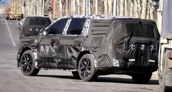 网传小米YU9谍照 【小鱼Poker】曝小米将在本月举办人车家全生态活动 YU9按计划推进