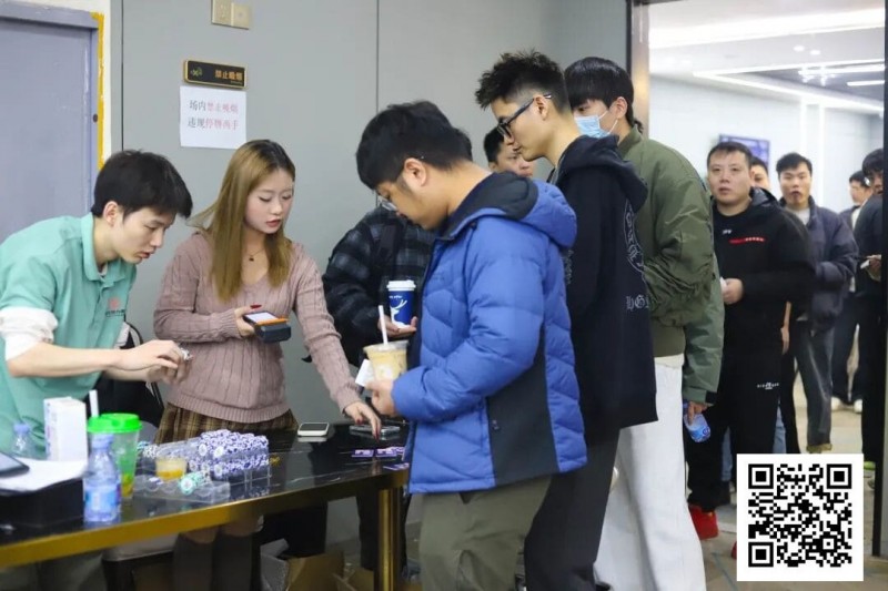 【小鱼Poker】长沙阳光月赛第三日 | 主赛首轮收官日：最后一席，全力以赴！第一轮共1400人次，168人晋级明日决赛，刘杰成C组CL