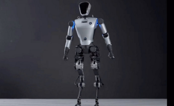 智元机器人 【小鱼Poker】智元机器人出货量超5100台 预计2025年营收破十亿