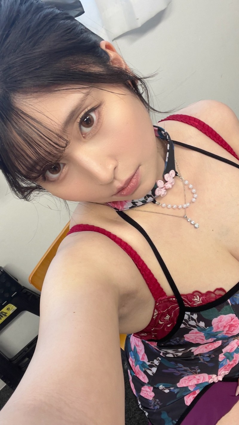 【小鱼Poker】一億人の愛人！比20岁性感、比30岁奔放、比40岁可爱的她重大声明！