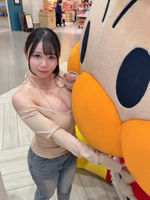 【小鱼Poker】恋川小桃(恋川こもも)出道作品番号及封面，恋川小桃个人简介