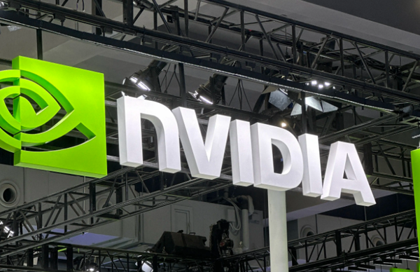 【小鱼Poker】美股狂飙！道指首破5万点 英伟达单日增3250亿美元市值