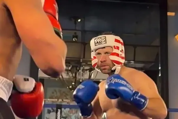 【小鱼Poker】Jungleman拳击赛结果大翻车!Dan Cates遭判TKO落败