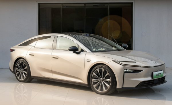 广汽丰田铂智7 【小鱼Poker】广汽丰田铂智7预售发布会定档3月5日 搭载鸿蒙座舱5.0