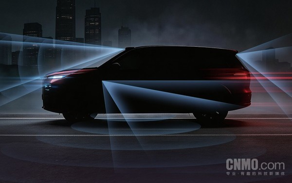 【小鱼Poker】卢放辟谣岚图泰山X8内饰图 将首搭华为全新智能座舱