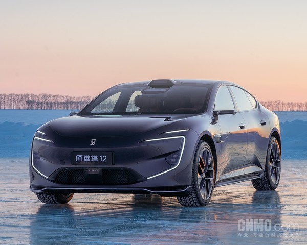 新款阿维塔12 【小鱼Poker】新款阿维塔12开启预售 全系标配华为896线激光雷达