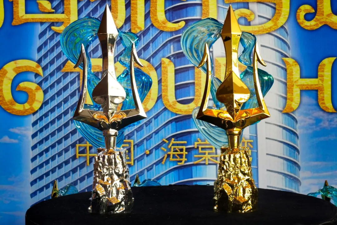 【小鱼Poker】CPG®海棠湾巡游赛｜主赛最后九人浮现，2024年“大金海神杯”得主陈英杰千万级别记分牌领跑