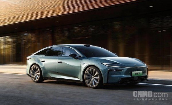 【小鱼Poker】铂智7正式上市 全系标配鸿蒙座舱5 售价16.98万元起