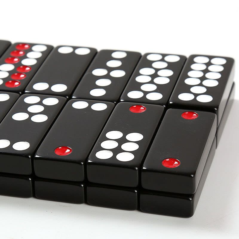 【小鱼扑克】大发娱乐牌九游戏震撼上线：传统智慧与现代竞技的完美交锋