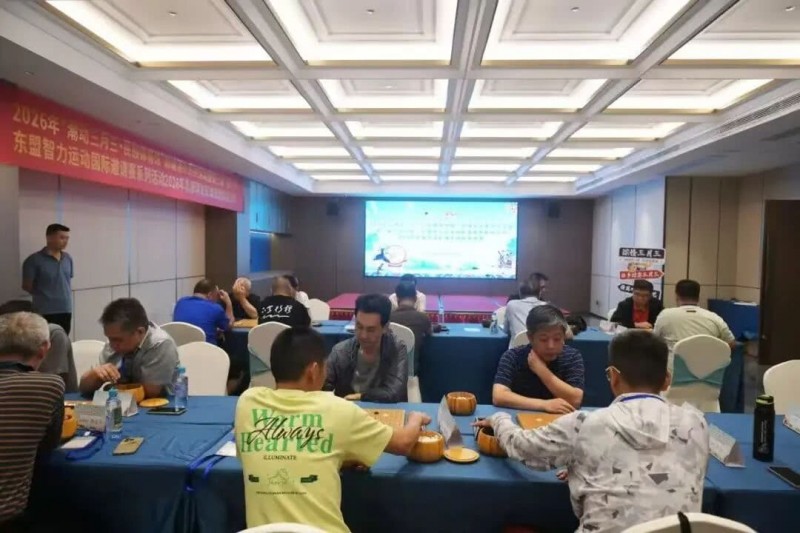 【小鱼Poker】第三届国门杯首日 | 回馈赛暖场，开幕赛双组齐发共155人次参赛，20人晋级第二轮，魏川，左皓文分获A/B组CL