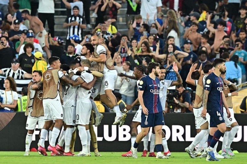 【小鱼扑克】南美解放者杯vs欧洲足球：狂野激情与战术理性的碰撞