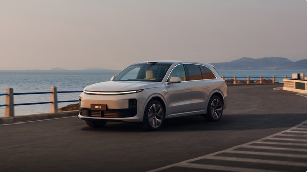 【小鱼Poker】理想汽车签约阿联酋及沙特合作伙伴 L系列将进入中东