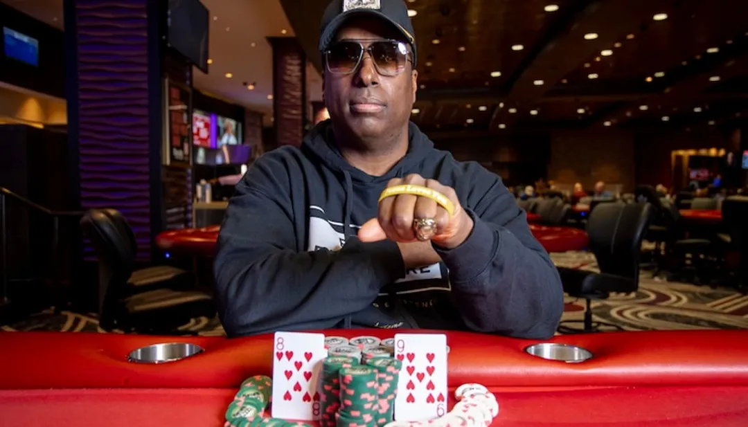 【小鱼Poker】Hawkins向Deeb发起10万美元挑战：一年内打破WSOPC戒指纪录，你做不到！