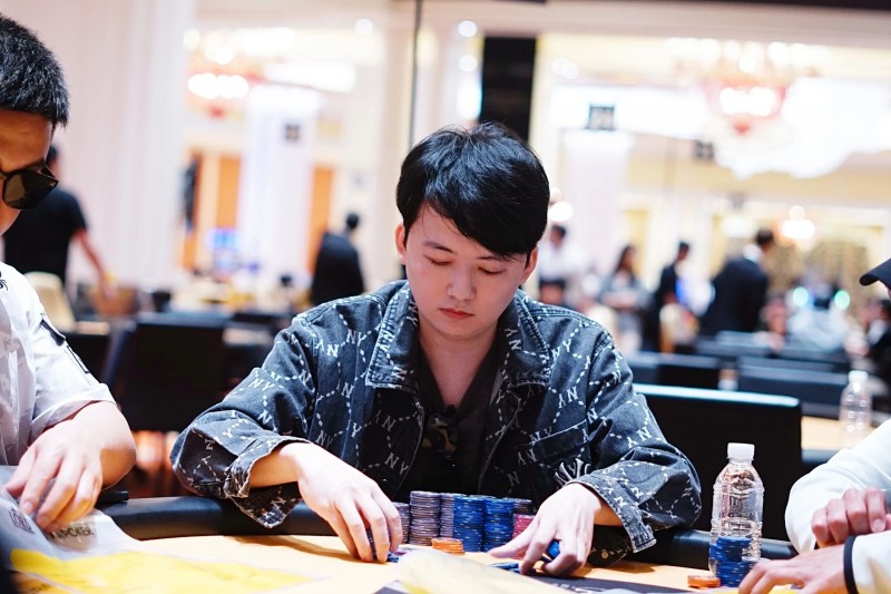 【小鱼Poker】TLPT济州岛站|渐入巅峰!主赛C组再收174人次加入争斗!徐逸康装袋56万计分牌携手27人晋级!明日主赛最后晋级机会等你上阵!
