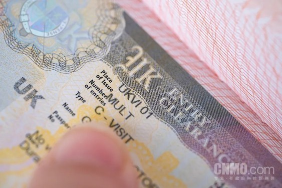 【小鱼Poker】英国签证门户网站泄露超10万份护照及自拍照 漏洞仍未修复