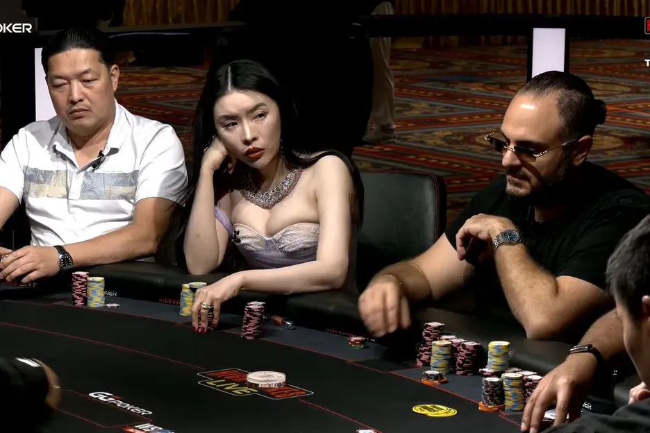 【小鱼Poker】布兰妮因资金合规问题被“请出局”,直播中断数分钟