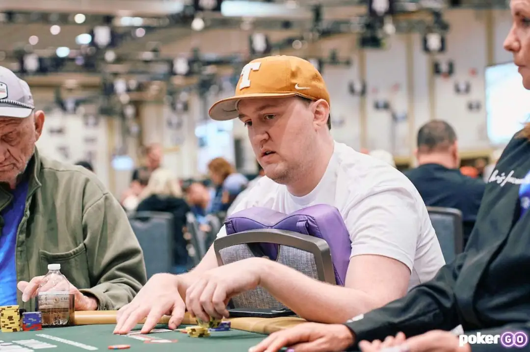 【小鱼Poker】高额常规桌风云:“Texas Mike”狂泻147万刀,赛后怒喷全场“全是狙击怪”!