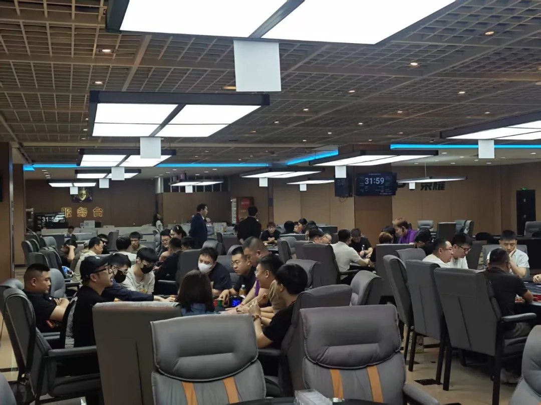 【小鱼Poker】DBPT葫芦岛站决赛桌诞生!于永泽487万记分牌领跑,十强争霸一触即发
