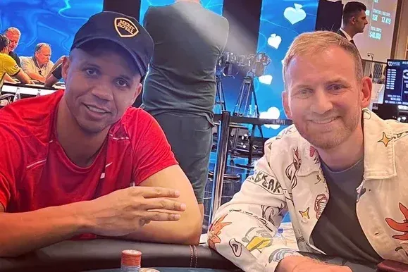 【小鱼Poker】36岁扑克老炮Vegas实录：高额桌正变成私人派对…