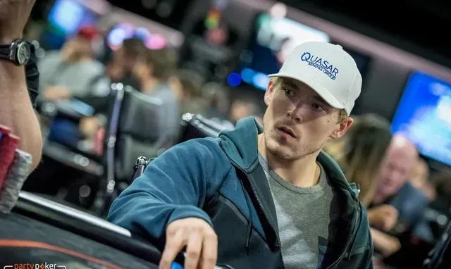 【小鱼Poker】被德国天才们嘲笑的“莽夫”：Alex Foxen，用胜利撕碎扑克圈的算法傲慢
