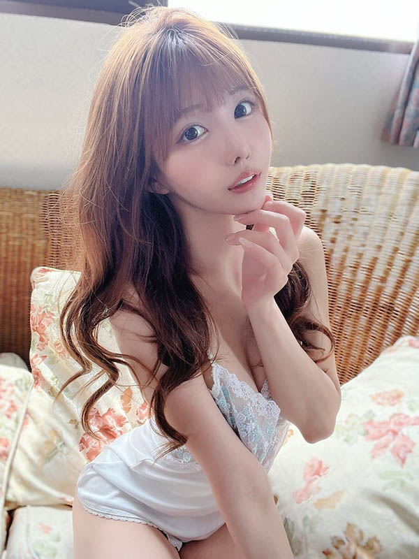 【小鱼Poker】最新推荐!超性感F奶校园美女《朝日奈花恋》精选作品介绍……