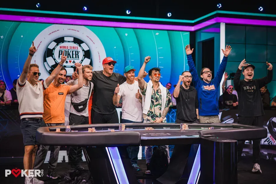 【小鱼Poker】夺冠赢了1000万美金,交完税还能剩多少?有人奖金到手直接腰斩