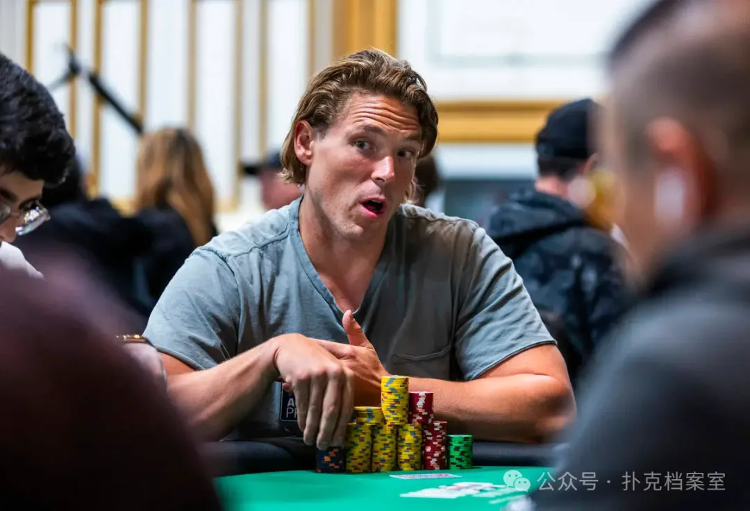 【小鱼Poker】Foxen精准读出Hellmuth的“垃圾牌”,但在扑克里,正确和赢从来不是一回事
