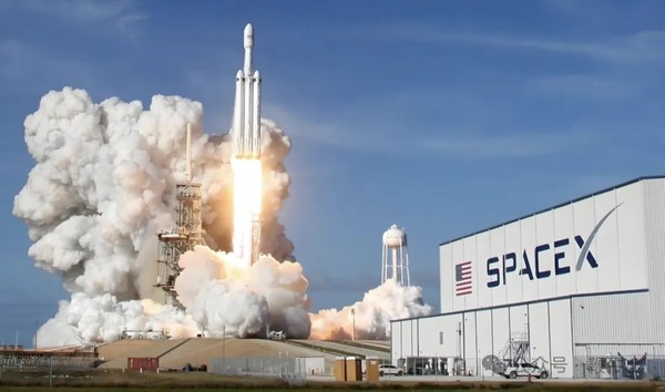 SpaceX 【小鱼Poker】SpaceX计划首次尝试将星舰飞船送入地球轨道 绕六圈