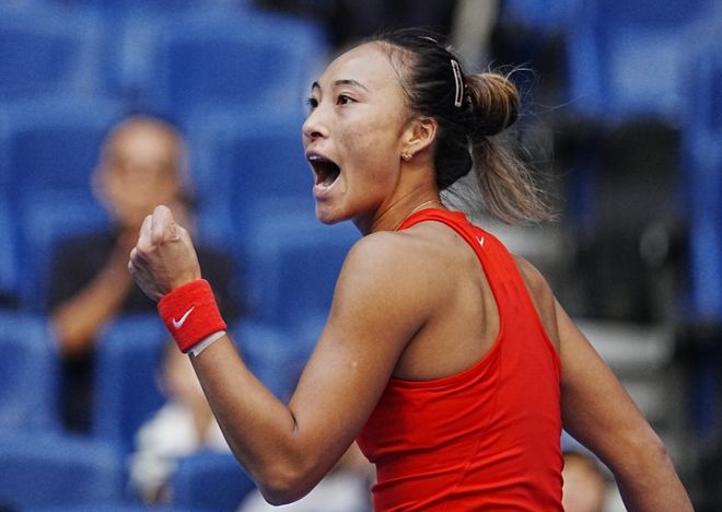 【小鱼扑克】中网女单:郑钦文2-0斯维托丽娜,时隔两年重返四强追平生涯最佳