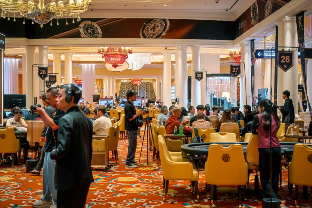 【小鱼Poker】2026 KPC Poker | 王者主赛事Day2收官,9人FT诞生!茅人及成泡沫男孩,黄鹏背靠背打入主赛FT
