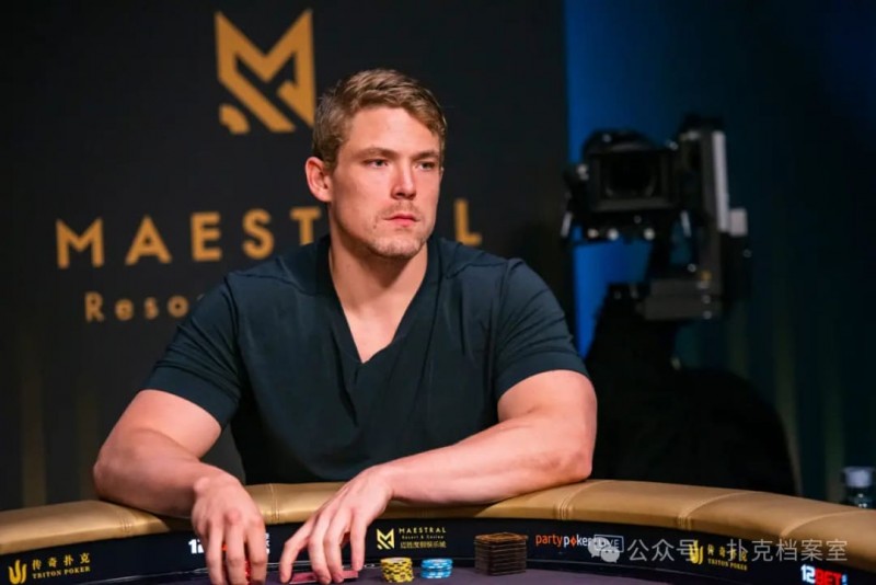【小鱼Poker】10万美元超级高额碗：大筹码的降维打击，Foxen极限施压逼退Ausmus的A9