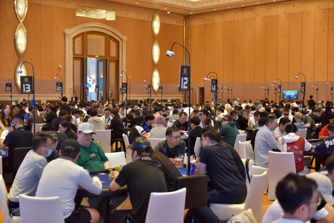 【小鱼Poker】2026 CPG横琴|主赛剩余25人冲击决赛桌,许沉一收获516万记分牌领跑