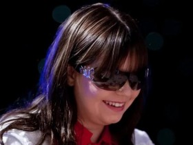 【小鱼Poker】趣闻 | 前扑克神童Annette Obrestad在拼字游戏界掀起风暴