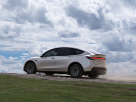 【小鱼Poker】今年国内中型SUV销量盘点:Model Y一车超BBA之和